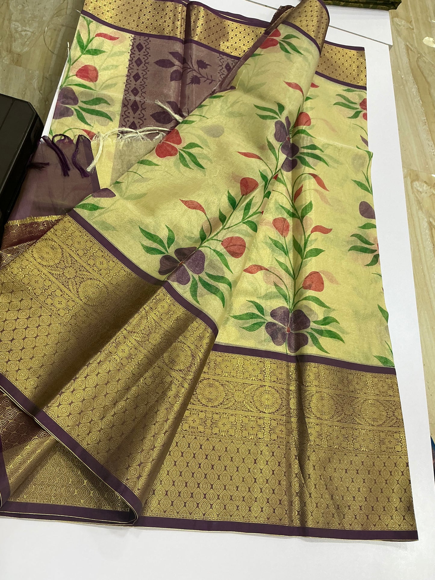 Premium Banaras tissue soft saree