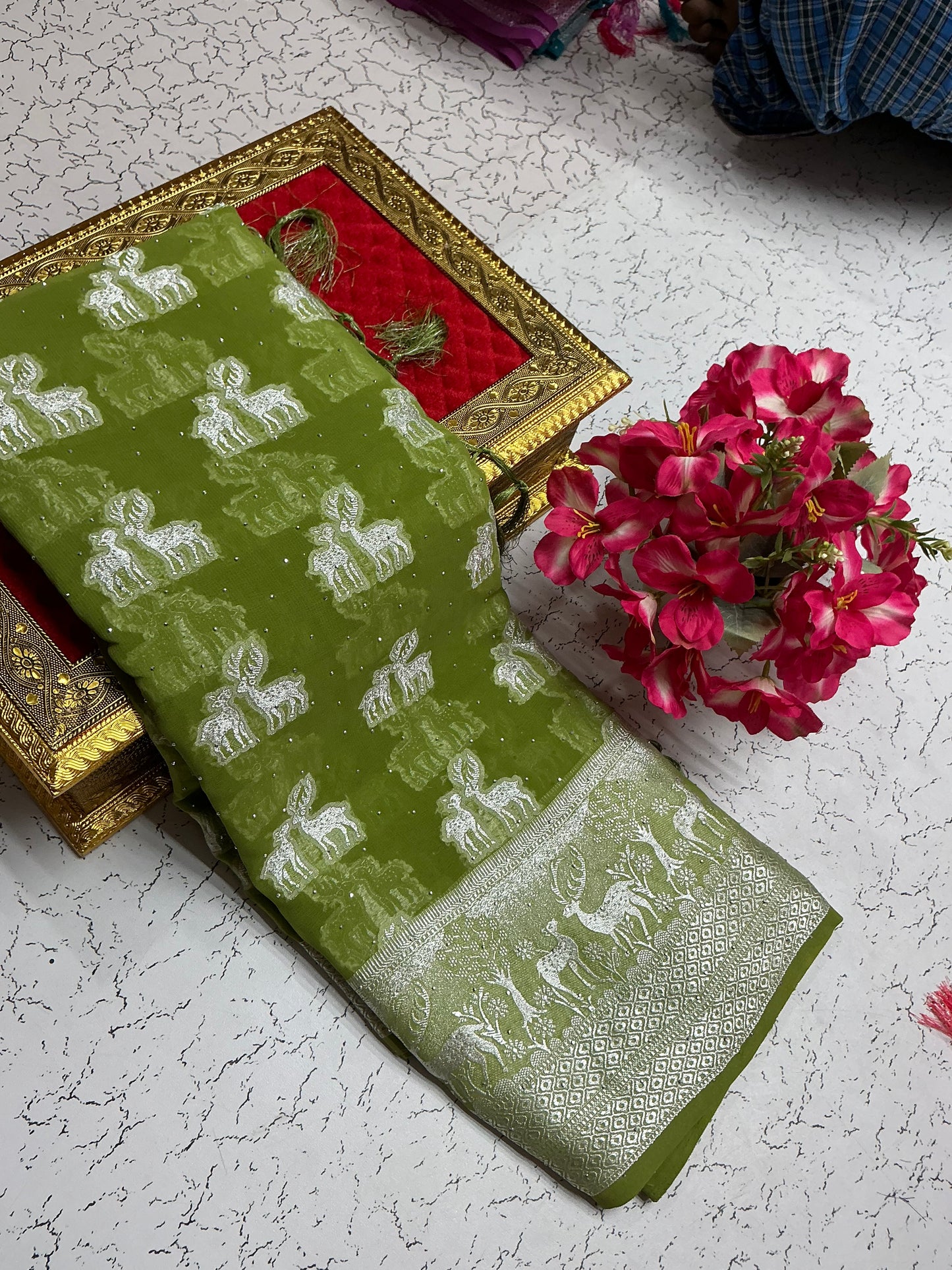 Georgette Fancy Saree β Olive Green Deer Design