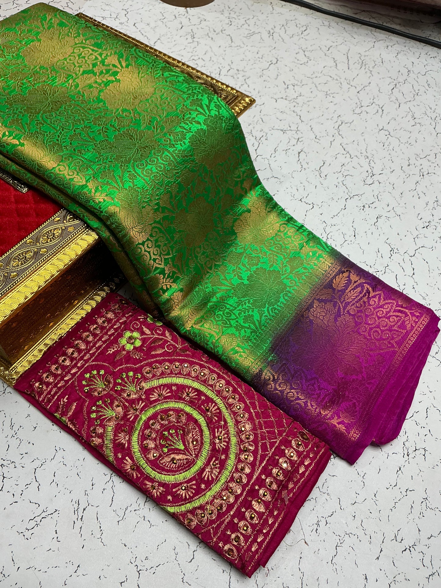 Mulberry_Bridal_Saree_Green_Pink_GrandZari