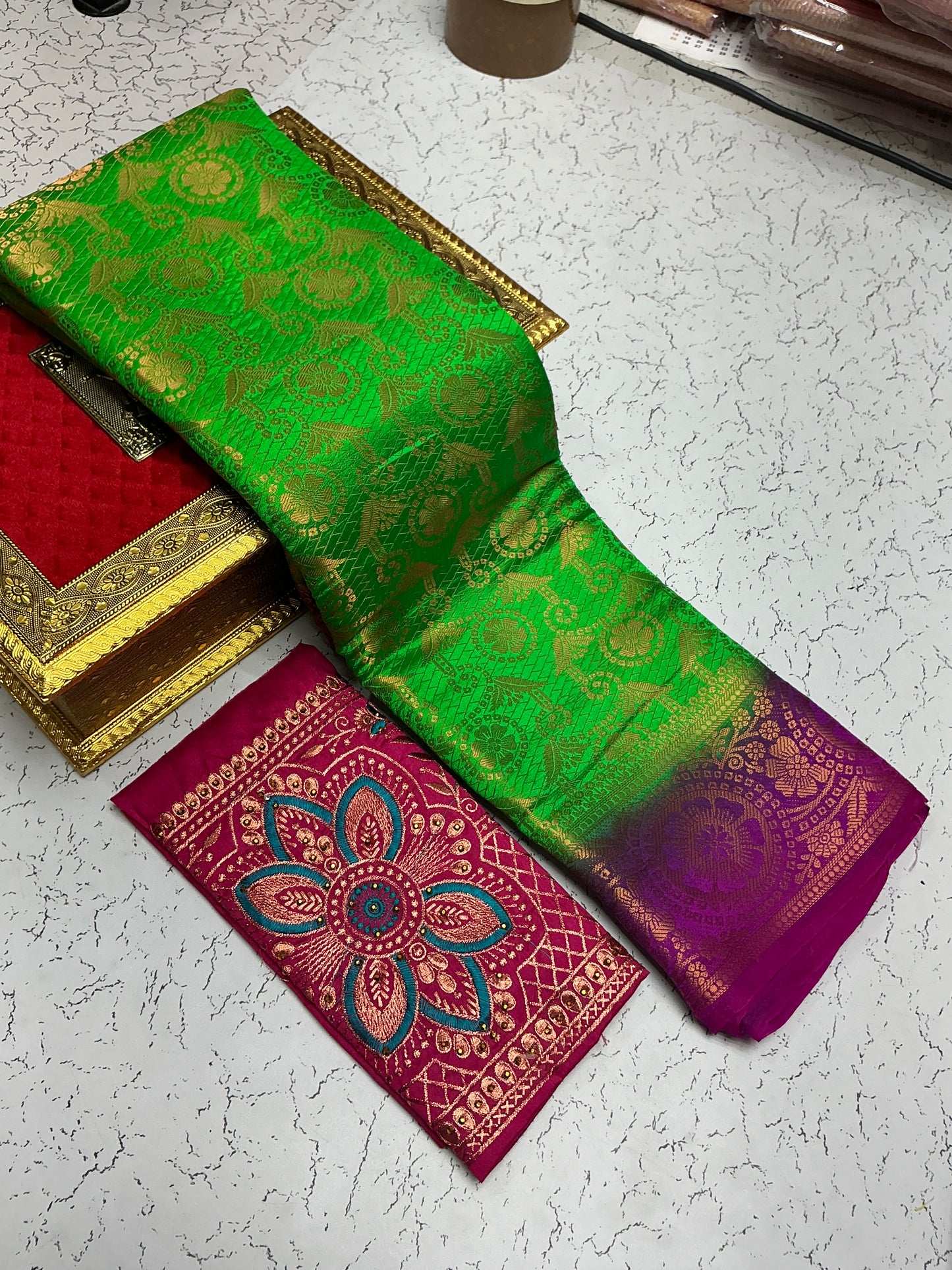 Mulberry_Bridal_Saree_Parrot_Pink_Zari