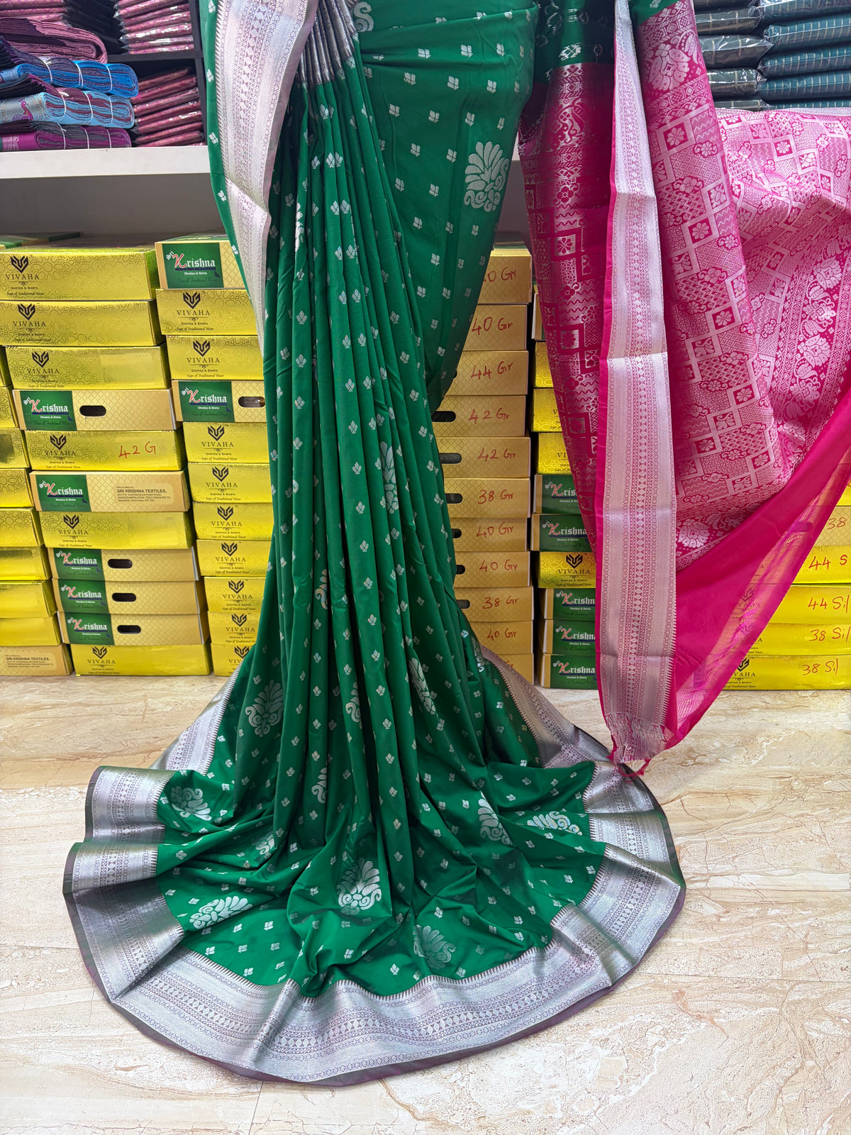 Elampillai Premium Soft Silk Saree – Emerald Green & Pink | Sri Nandhini Tex | Code: SNTESS001