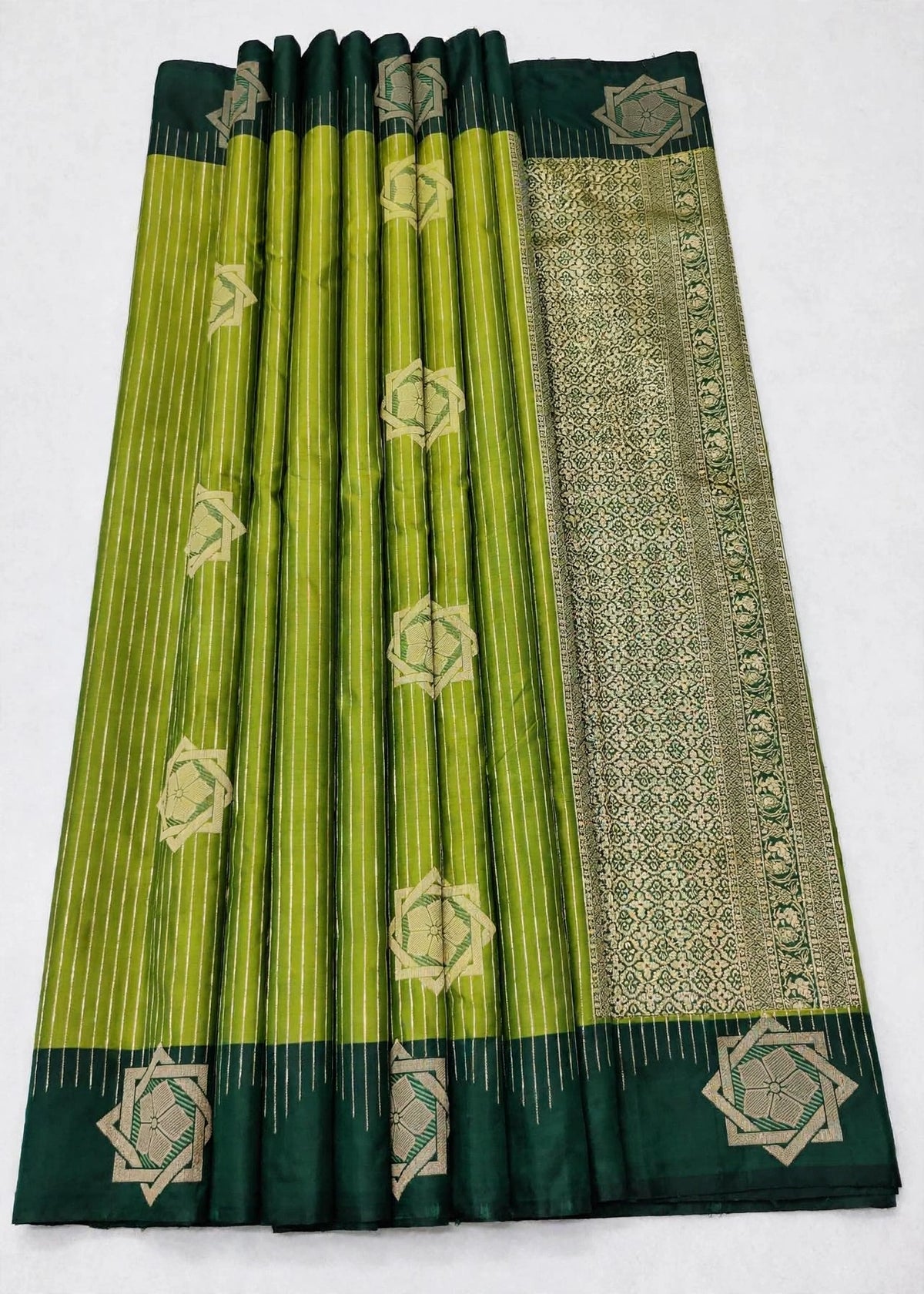 Premium Kanchi Luxury Soft Silk Saree with Rich Zari Butta & Grand Woven Pallu | Sri Nandhini Tex | SNTPKSS008