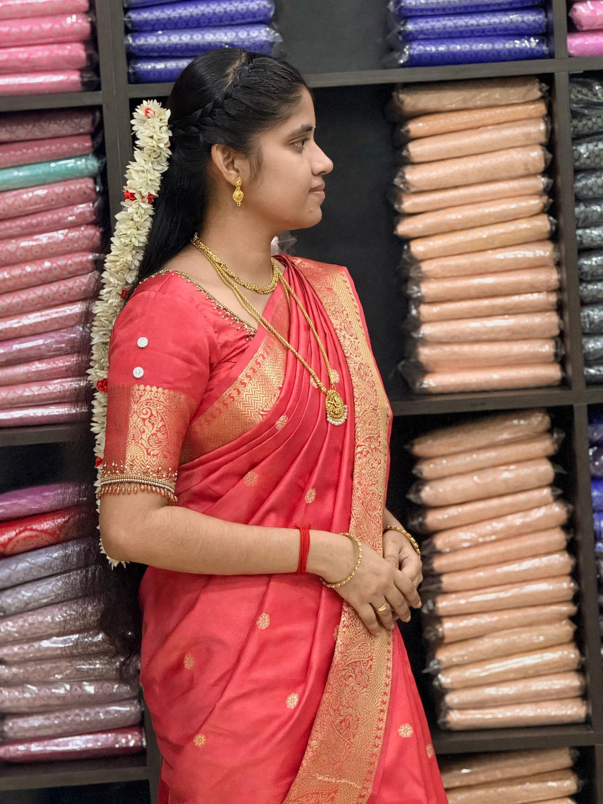 Premium Soft Silk Saree with Rich Gold Zari Border & Elegant Butta Design | Ultra Soft Finish | Sri Nandhini Tex | SNTPSG001