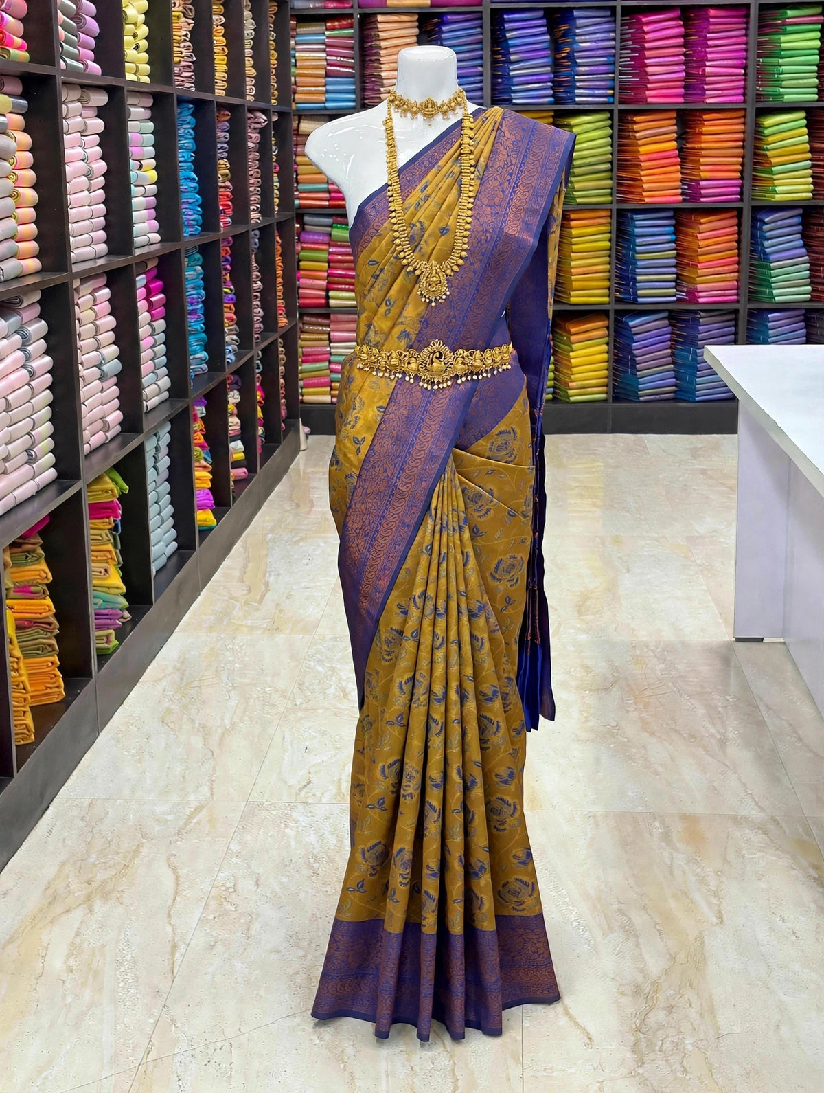 Woven Soft Silk Saree | Contrast Border & Pallu | Floral Design | Traditional Silk Saree Collection