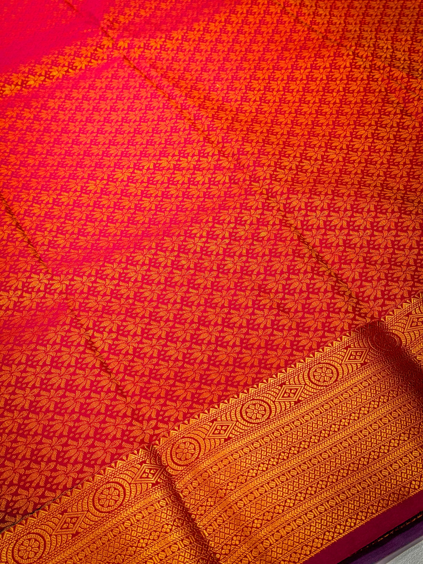 Premium Kanchi Soft Silk Saree – Peacock Green × Rani Pink Contrast | Rich Gold Zari Weaving | Sri Nandhini Tex | SNTKSS002