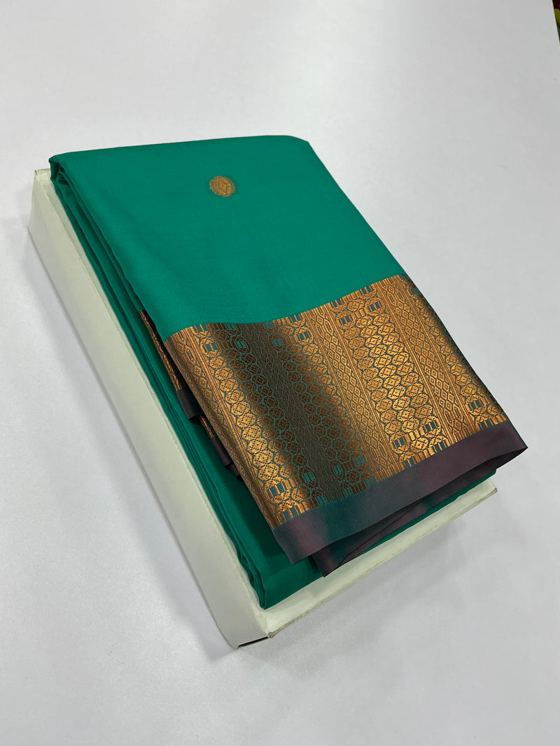 Premium Soft Silk Saree – Emerald Green with Traditional Temple Border | Sri Nandhini Tex | SNTSS015