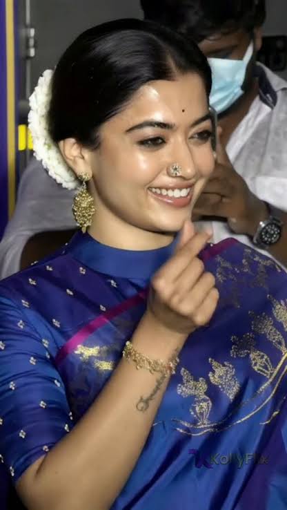 Rashmika Inspired Navy Blue Premium Soft Finish Saree | Gold Zari Border | Sri Nandhini Tex | SNTRS001