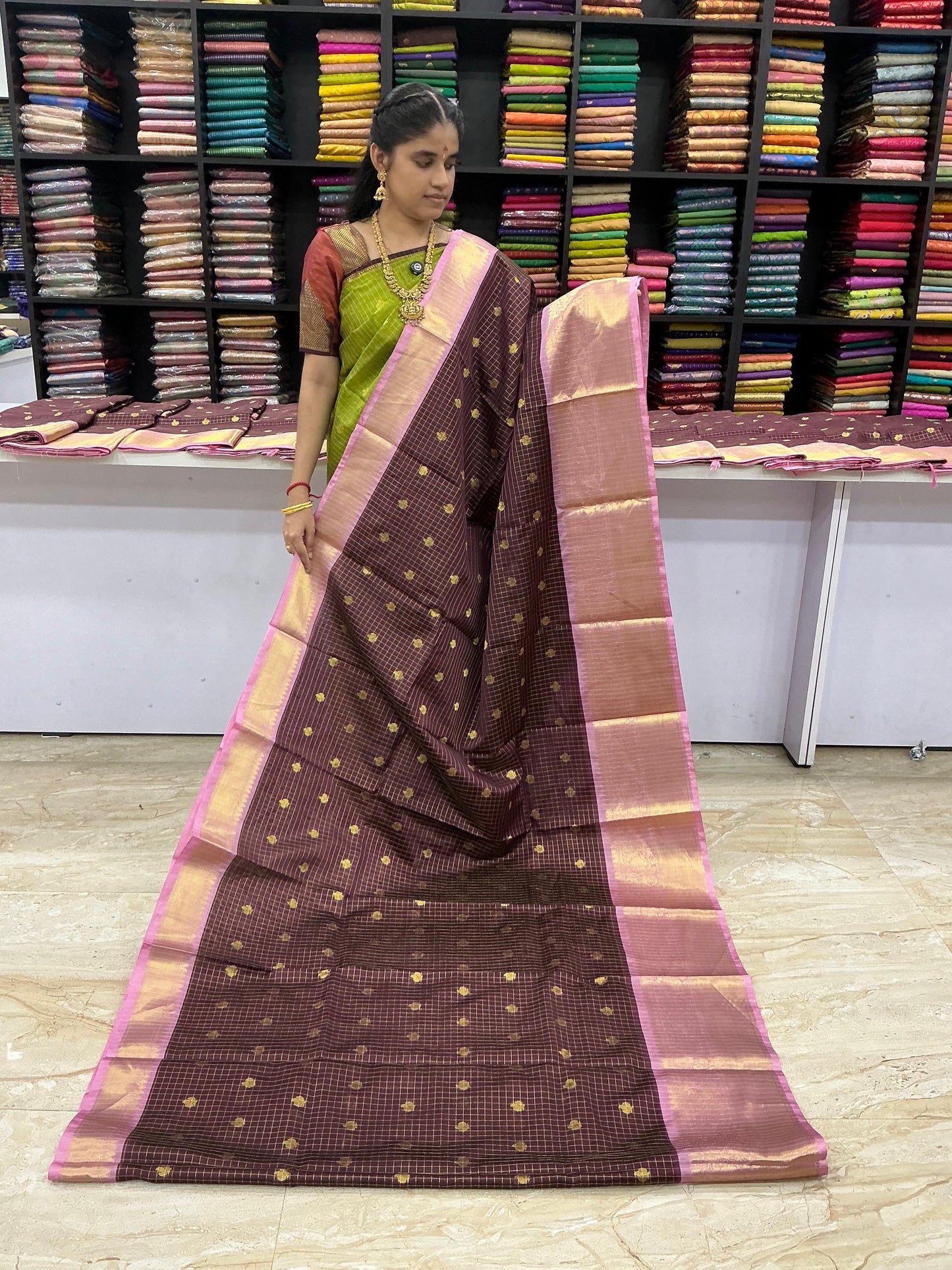 Premium Banaras Soft Silk Saree – Chocolate Brown with Rose pink Gold Contrast Border | Festive Silk Saree | Sri Nandhini Tex | SNTBW03